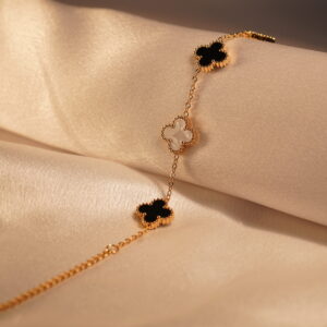 Two-Sided Black & White Clover Bracelet  Anti-Tarnish